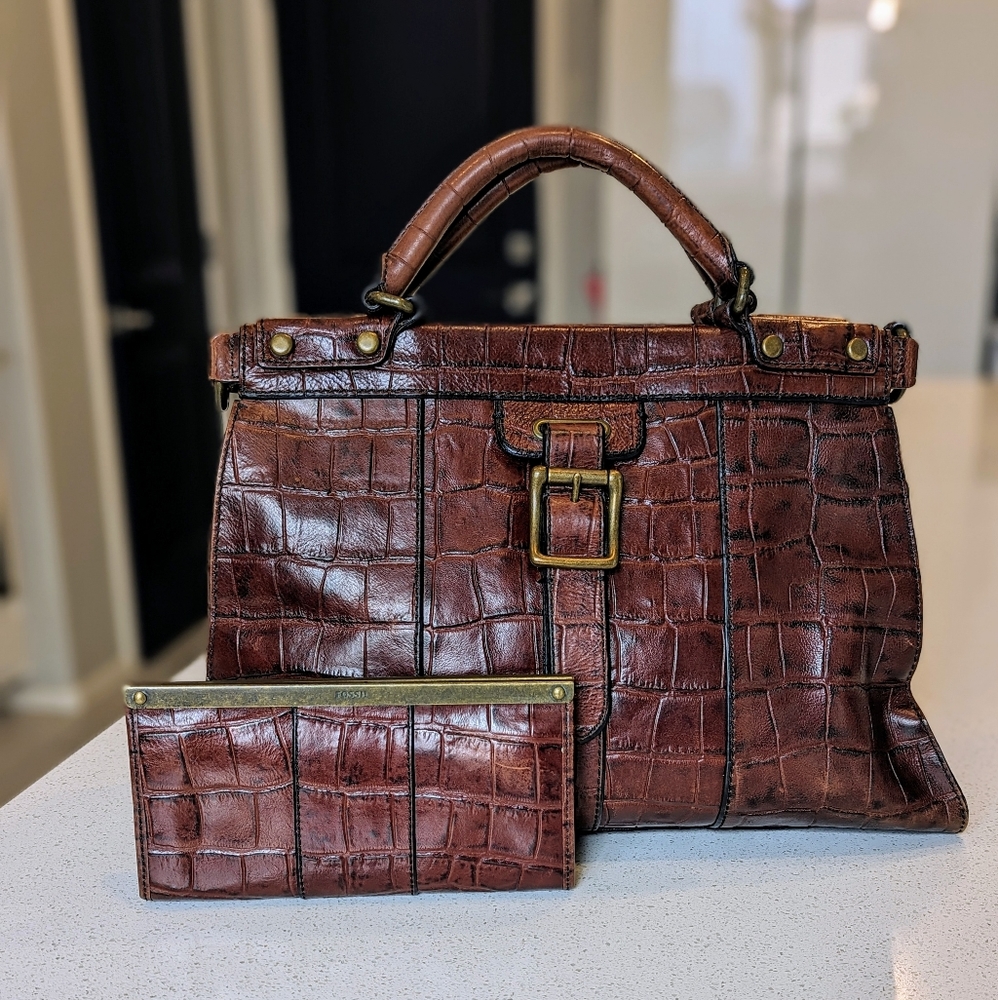 Fossil Vintage Revival Collection Bag with Matching Wallet